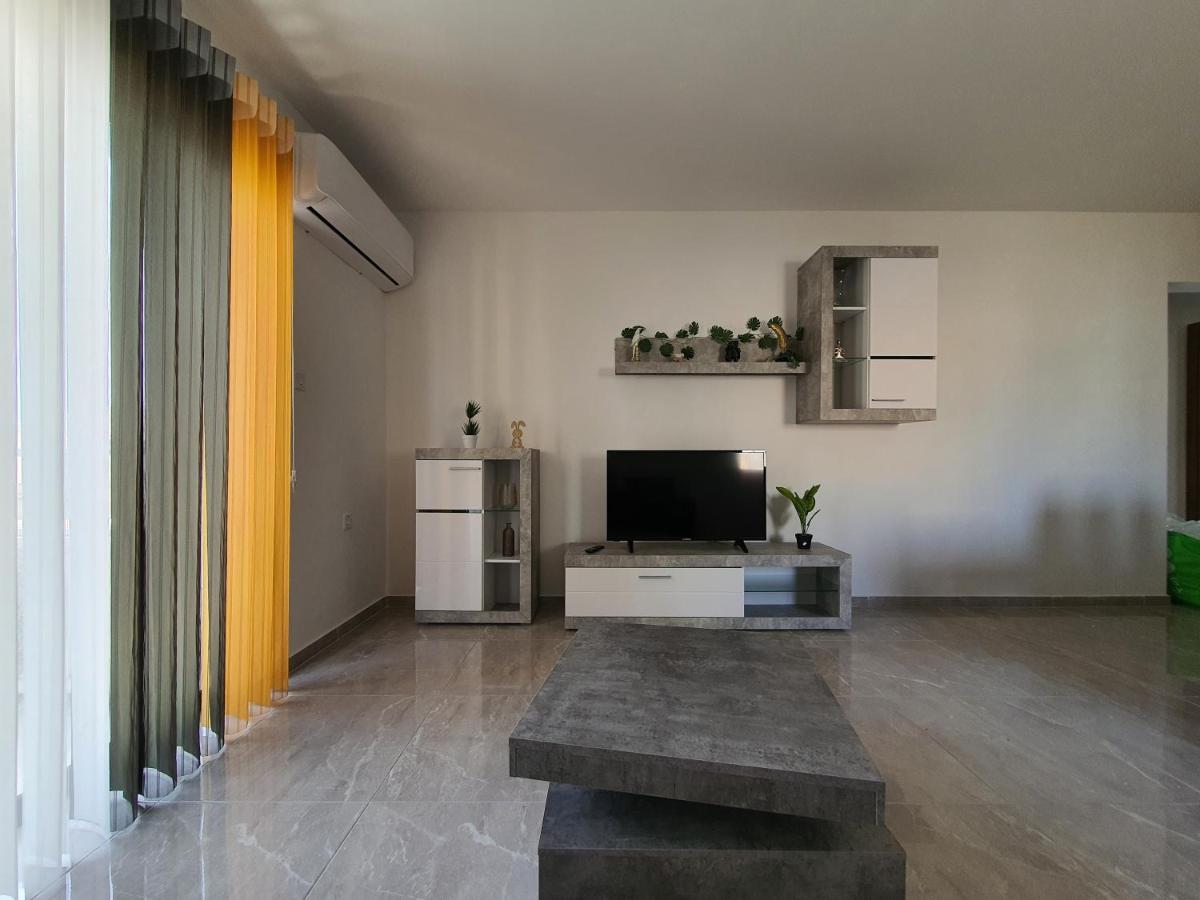 Pretty 2 Bedroom Apartment With Shared Pool St. Paul's Bay Exterior foto