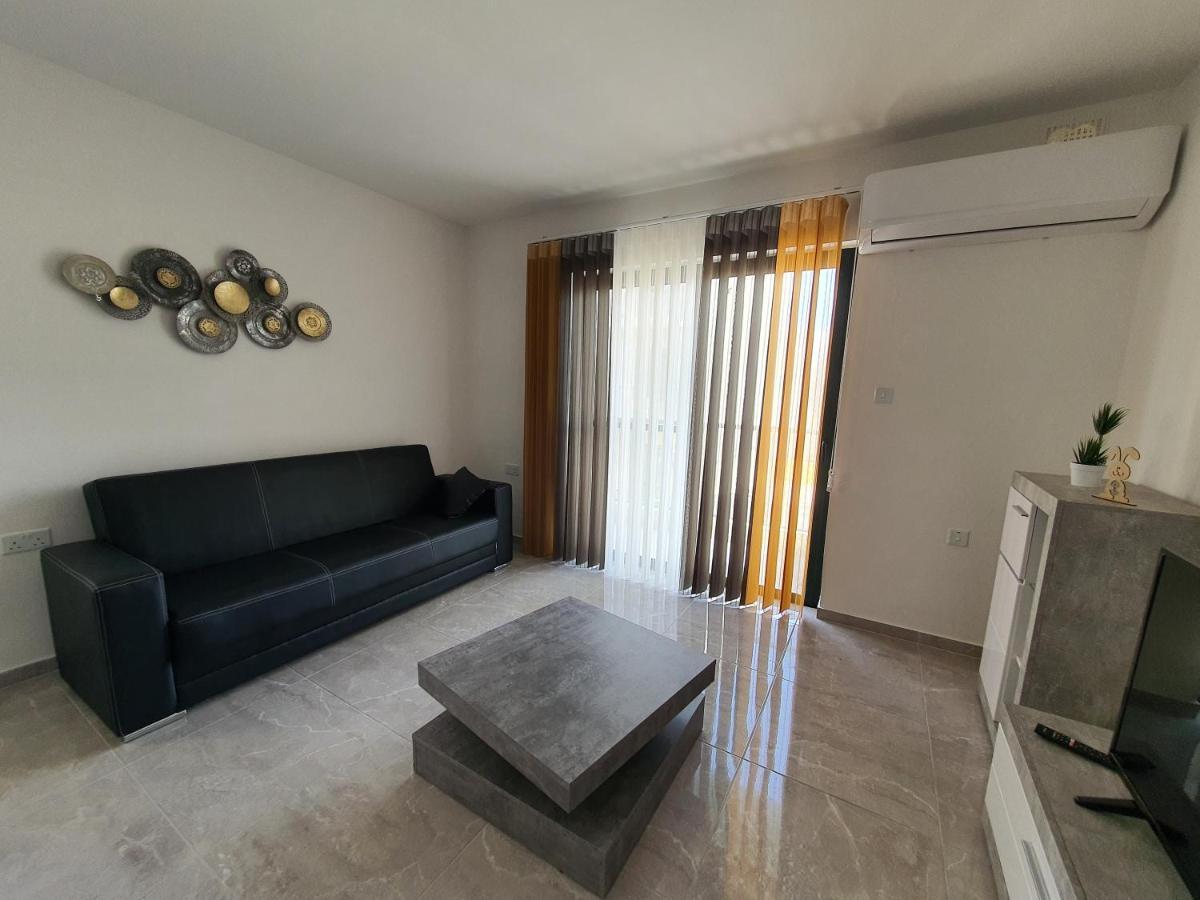 Pretty 2 Bedroom Apartment With Shared Pool St. Paul's Bay Exterior foto
