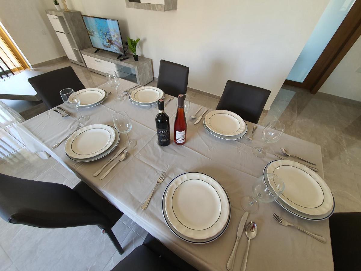 Pretty 2 Bedroom Apartment With Shared Pool St. Paul's Bay Exterior foto